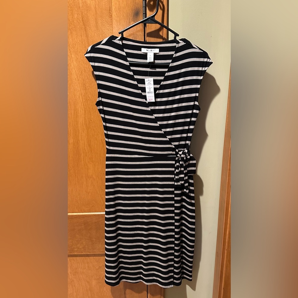 White House Black Market Black and White Ruched Sheath Dress